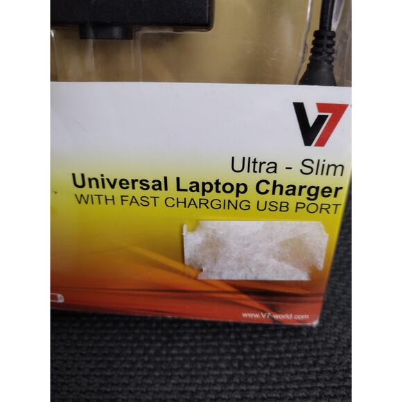 V7 AC2090U8 Ultra Slim Universal Laptop Charger 90W Fast USB Port Tips Included - Picture 3 of 16
